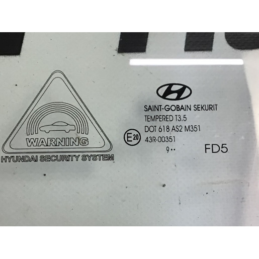 Стекло переднее левое Hyundai i30 824112L010