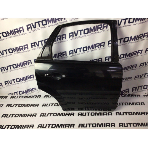 Двері задні праві рестайлінг Ford Focus 2 HB 2008-2010 1505762