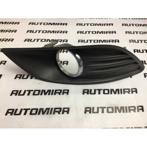 Накладка бамперу ліва під галогенку Ford Focus 2 2008- 8M5119953AEW