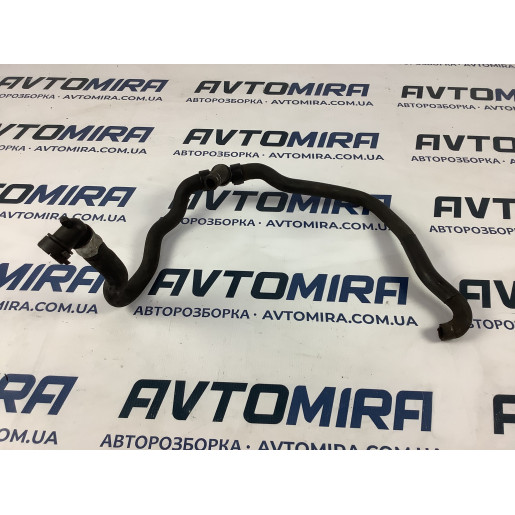 Патрубок охлаждения Renault Kangoo 2008-2016 8200548489