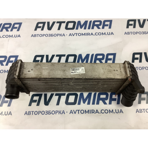 Радиатор интеркулера Renault Kangoo 2008-2016 8200427469