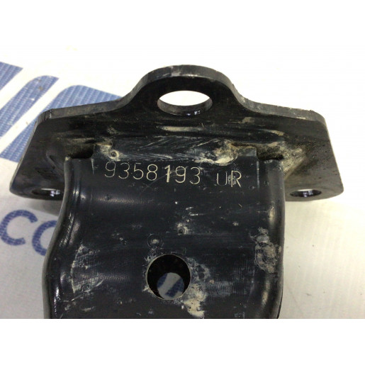 Усилитель переднего бампера Renault Kangoo 2008-2016 60620713