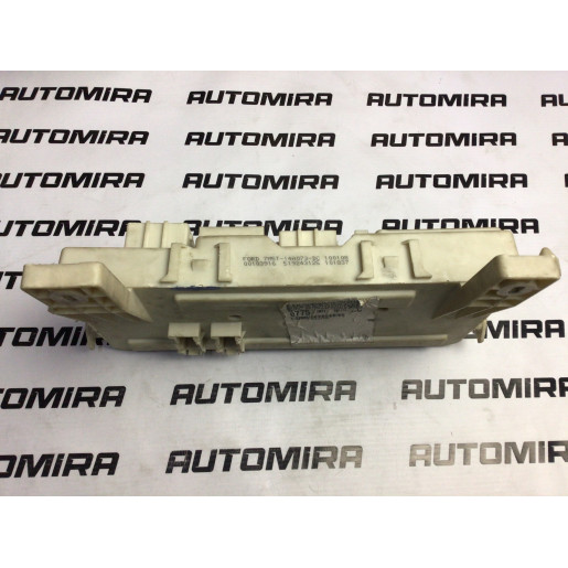 Блок запобіжників  Ford Focus 2 2005- 7M5T14A073CD