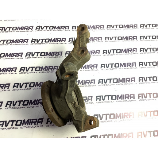 Поворотный кулак (цапфа) передний левый 27 зубов Renault Kangoo 2008-2012 8200755585