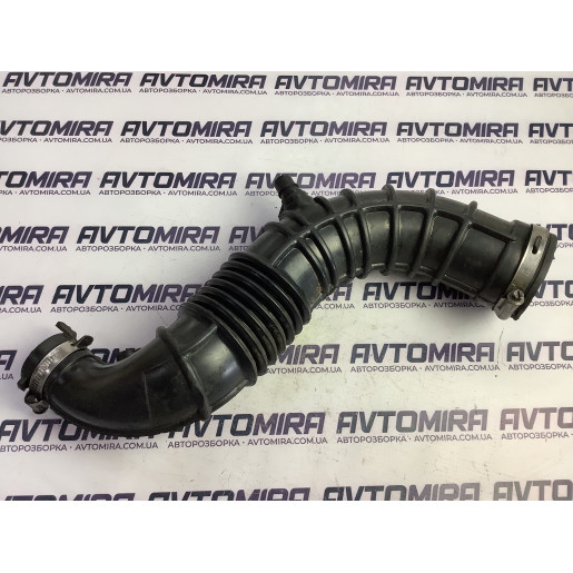 Патрубок от расходомера к турбине Renault Kangoo 2008-2016 8200500384