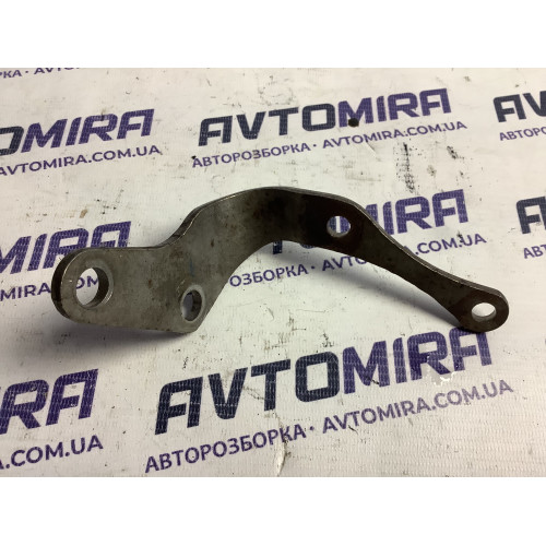 Кронштейн глушителя опель астра Opel Astra J 1.7CDTI 55560417