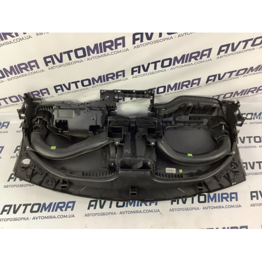 Панель передня (торпедо) Renault Kangoo 2008-2016 8200587060