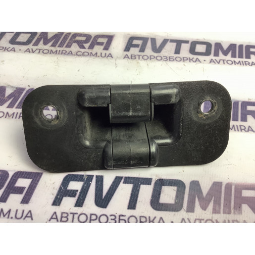 Пластиковий фіксатор розсувних дверей Renault Kangoo 2008-2016 8200075742