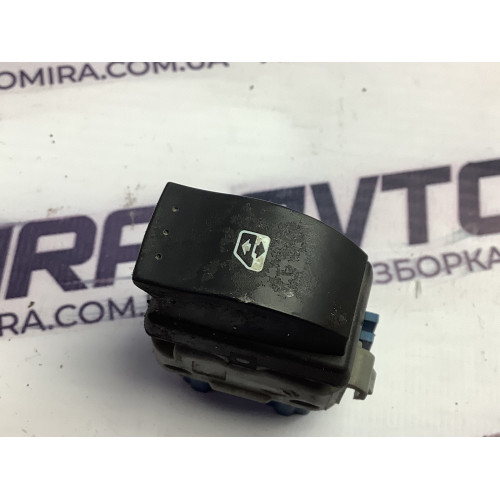 Кнопка стеклоподъемника Renault Kangoo 2008-2016 8200548968
