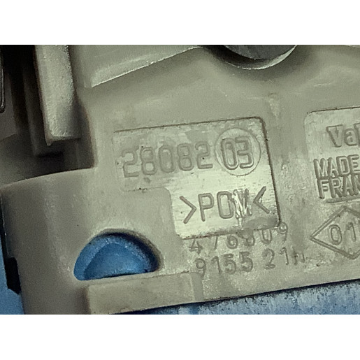 Кнопка стеклоподъемника Renault Kangoo 2008-2016 8200548968