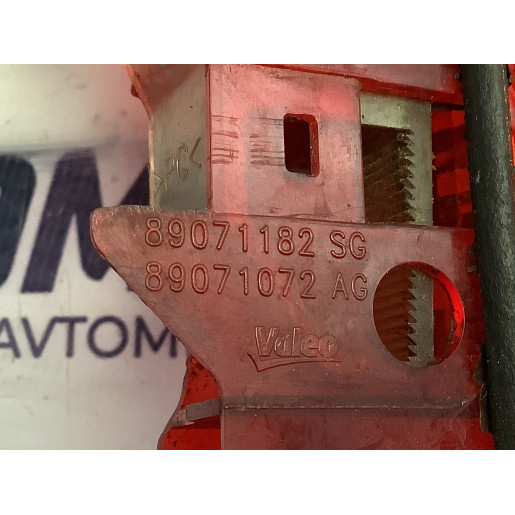 Фонарь задней левой двери Renault Kangoo 89071182 