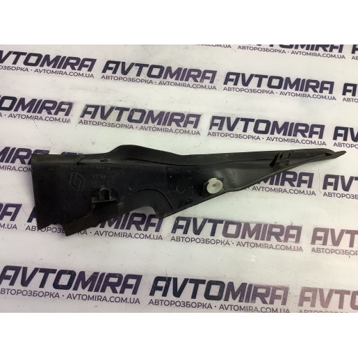 Декоративна накладка лобового скла права Renault Kangoo 2008-2016 8200439448