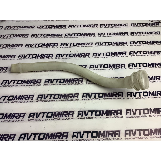 Горловина бачка склоомивача Renault Kangoo 2008-2016 8200409455