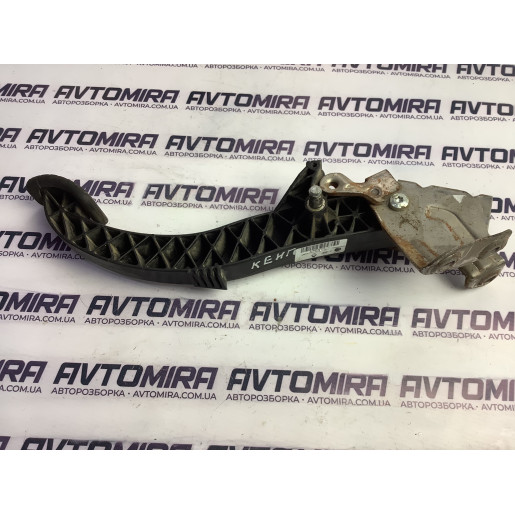 Педаль сцепления Renault Kangoo 2008-2016 8200590252