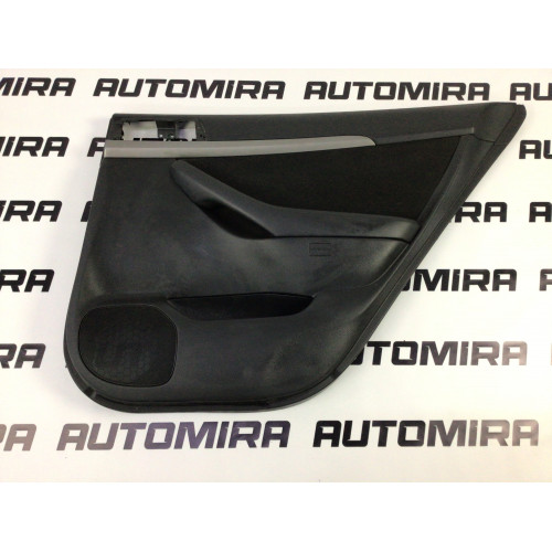 Карта дверки задньої правої універсал Toyota Avensis T25 2003-2008 6763005A30