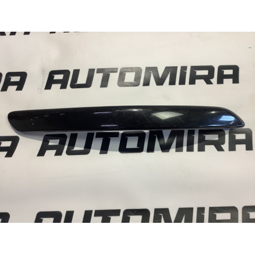 Молдинг переднього бампера правий Toyota Avensis T25 2003-2008 5271205030