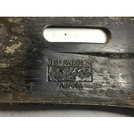 Кронштейн передней балки Ford Focus 2 3M51R42330AE