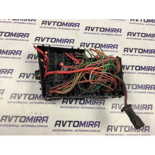 Блок запобіжників з проводкою Volvo V50 1.6 D Євро 5 2004-2012 518818000 