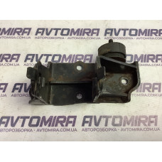Кронштейн КПП Toyota Avensis T25 2003-2008 1232526010