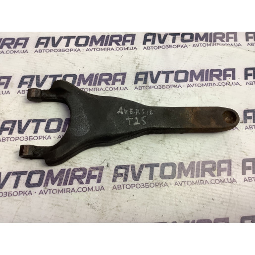 Вилка сцепления Toyota Avensis T25 2003-2008 3120420140