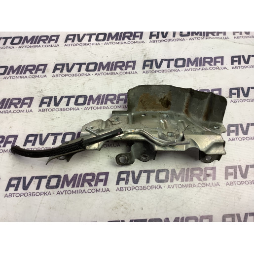 Кронштейн вакуумных трубок Toyota Avensis T25 2003-2008 2586126020