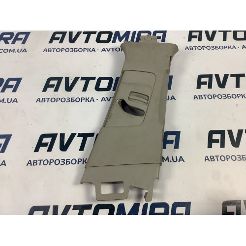Обшивка средней стойки верхняя правая Опель Мерива Opel Meriva B 13265387