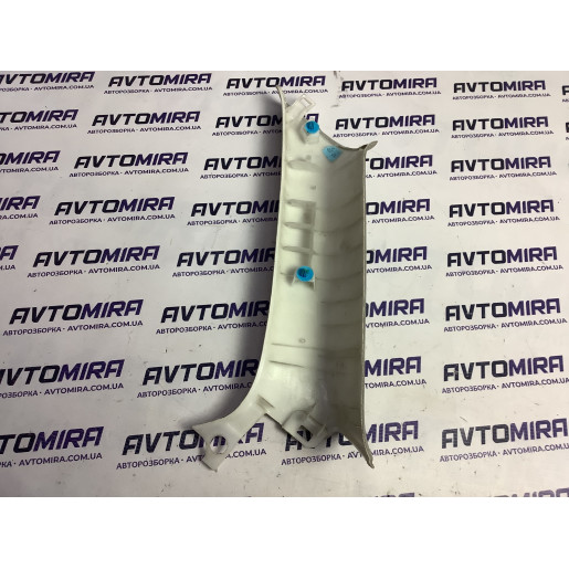 Накладка стійки задньої лівих універсал Toyota Avensis T25 2003-2008 6247205080