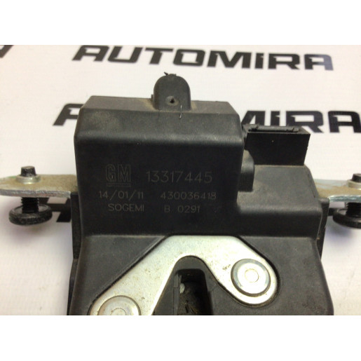 Замок багажника задней крышки Опель Мерива Opel Meriva B 13317445