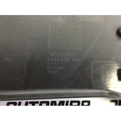 Накладка стойки правой Вольво Volvo V50 2004-2012 9486848RH 
