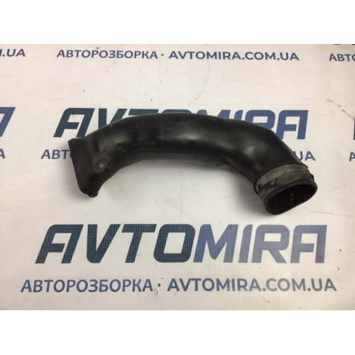 Патрубок повітряного фільтра Toyota Avensis T25 2003-2008 177510R010
