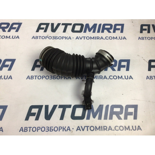 Патрубок воздушного фильтра Toyota Avensis T25 2003-2008 178800R010