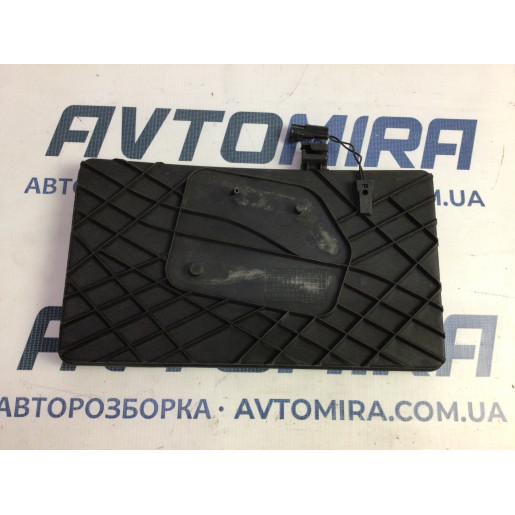 Подставка аккумулятора Toyota Avensis T25 2003-2008 7443105080