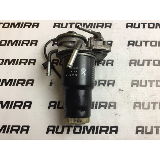 Кришка паливного фільтра Toyota Avensis T25 2003-2008 233800R010