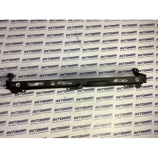 Кронштейн радіатора Ford Focus 2 2005- 3M5H8A297JJ