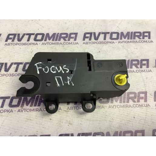 Ручка двері внутрішня ліва Ford Focus 2 3M51R22601AA