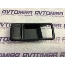 Накладка внутренней ручки левая Ford Focus 2 3M51226A37