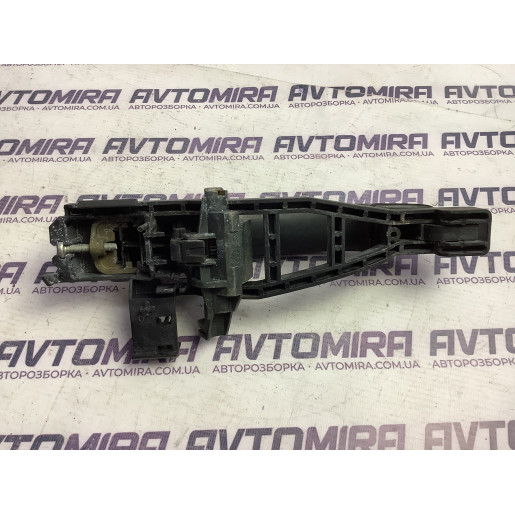 Ручка дверей задня права Ford Focus 2 1480049
