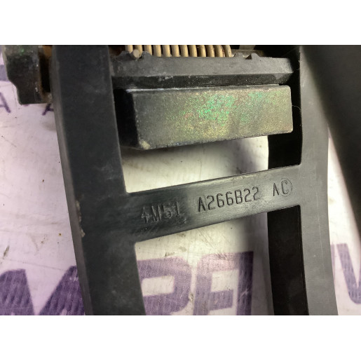 Ручка дверей задня права Ford Focus 2 1480049