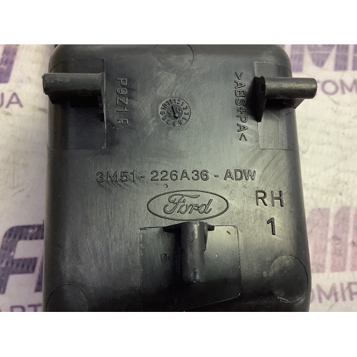 Накладка внутренней ручки правая Ford Focus 2 3M51226A36