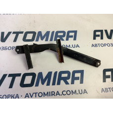 Кронштейн кріплення акумулятора Toyota Avensis T25 2003-2008 7440420541