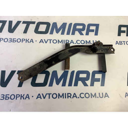 Кронштейн кріплення акумулятора Toyota Avensis T25 2003-2008 7440420541