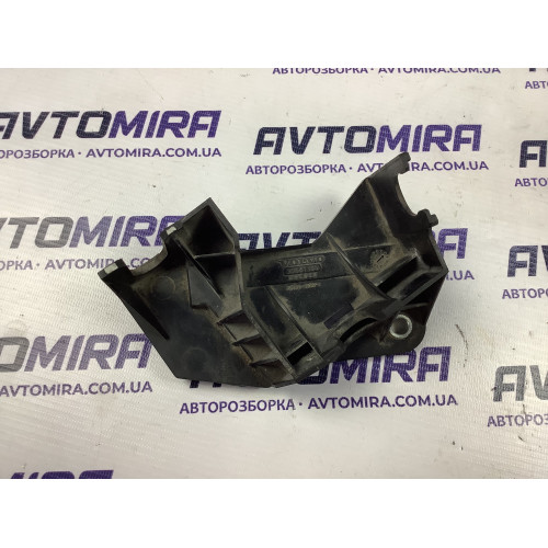 Кронштейн тросів КПП 30681386 2.0 В Вольво Volvo V50 2004-2012