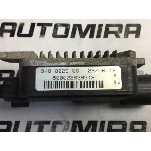 Блок управления вентилятором Ford Focus 3 940002906