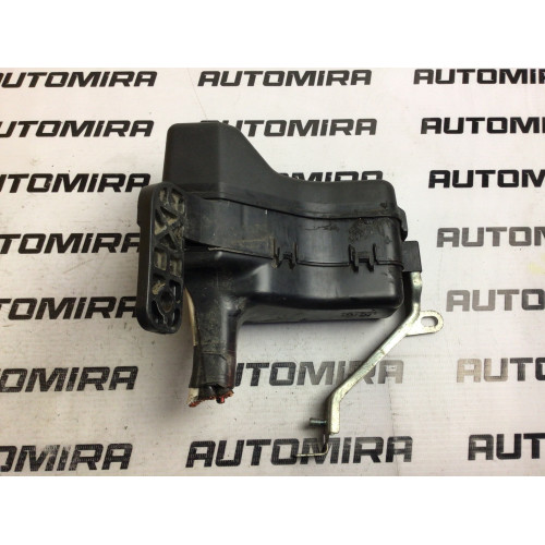 Корпус блока предохранителей Toyota Avensis T25 2003-2008 8266212100 