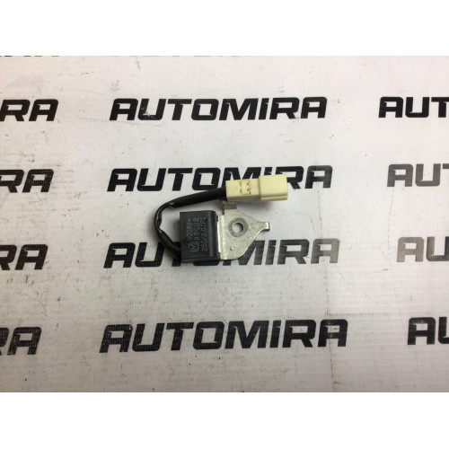 Конденсатор магнитолы Toyota Avensis T25 2003-2008 9008088002