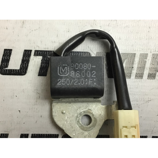 Конденсатор магнитолы Toyota Avensis T25 2003-2008 9008088002