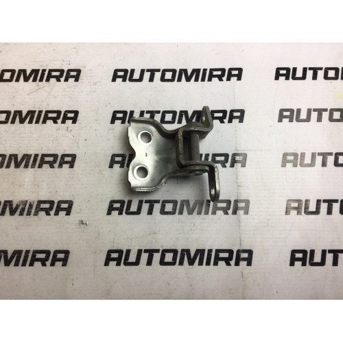 Петля передней двери правая нижняя Toyota Avensis T25 2003-2008 687300D010
