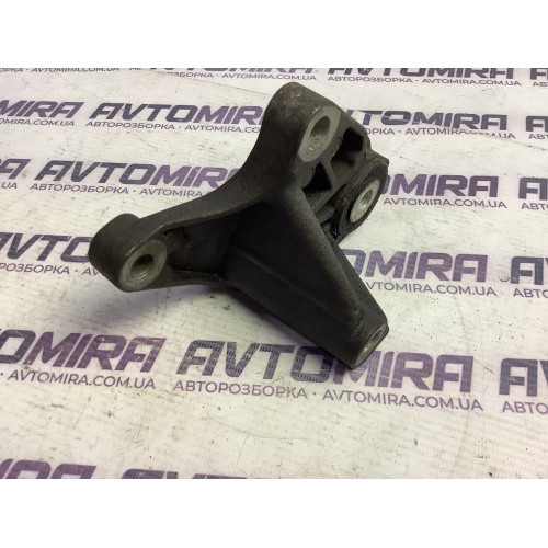 Крогштейн МКПП Ford Focus 2 1.6 2005- 3M516P093D