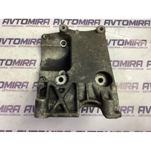 Кронштейн кондиціонера Ford Focus 2 1.6Ti 2005- 4M5Q19D624CC