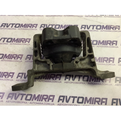 Подушка опора двигуна права Ford Focus 3 1.6TDCI 3M516F012BH